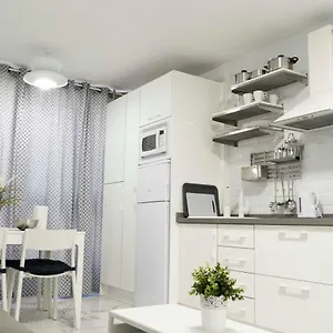 Céntrico Apartamento Cerca De La Playa Appartamento